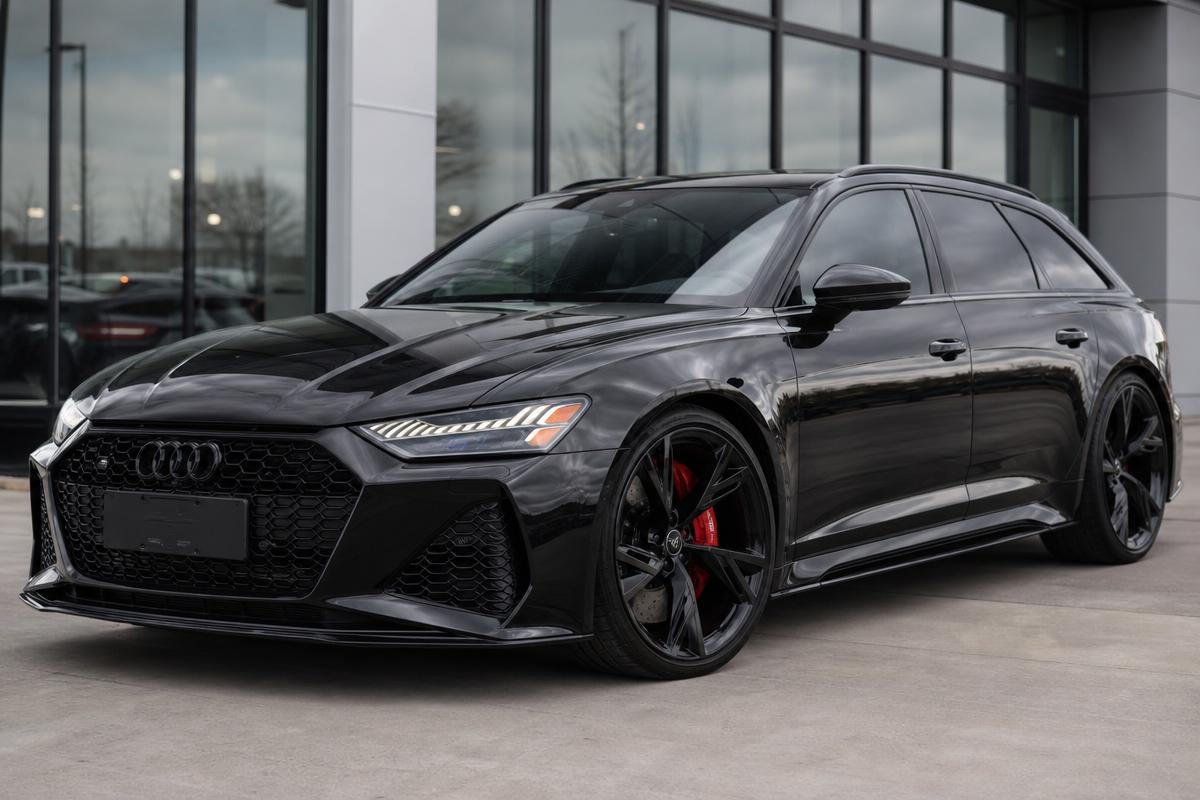 Black Audi RS6 Avant in the Vehiq studio